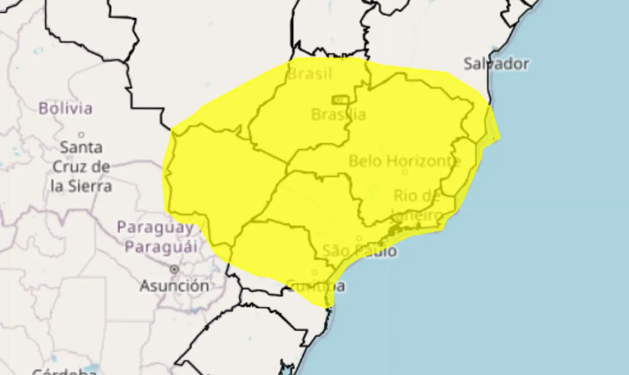 O mapa mostra às áreas em alerta para tempestade e chuva intensa